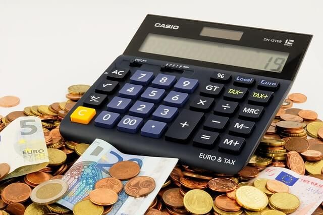 Los-riesgos-de-guardar-dinero-en-efectivo-si-eres-autonomo